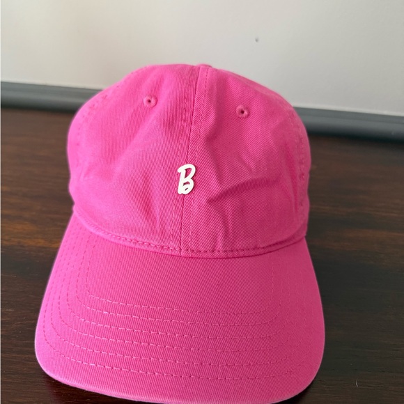 🎀 Barbie Bundle – Tote Bag, Hats, Towel, Purse & More! Pink Perfection 💖 - Picture 10 of 16